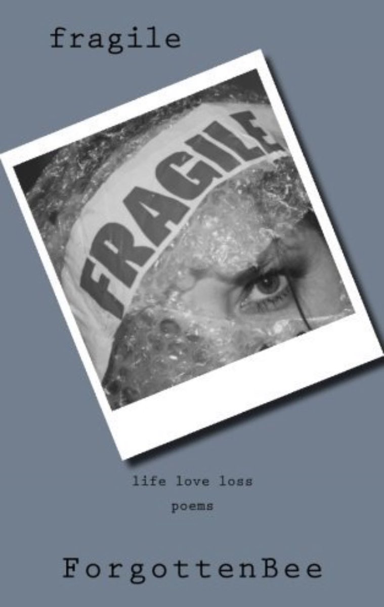 ForgottenBee's tweet photo. If you havenโt yet got your copy of my debut โpoetryโ book then its available on Amazon https://t.co/cXaAFyzQIe or for a signed copy contact me directly. . x โค๏ธ๐๐
#fragile #debut #poetry #life #love #loss #forgottenbee #poetrybook #book #fun #laughter #sad #grief https://t.co/DChmfhdrE5