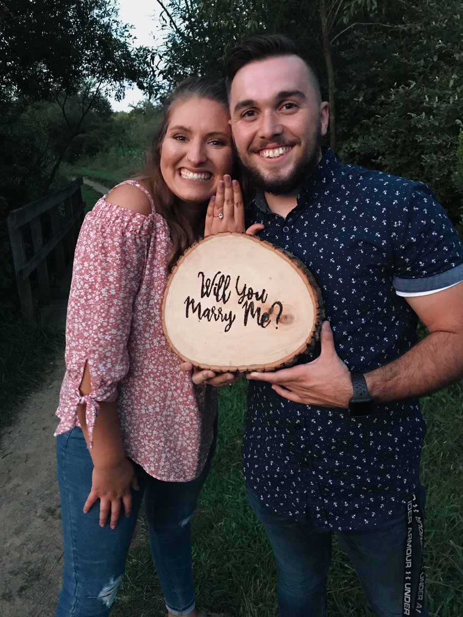 han__mclean's tweet photo. When he replaces your promise ring with an engagement ring 😍😍😍💍 CANNOT wait to be your WIFE!!!!!! https://t.co/SSbkjwCIbp