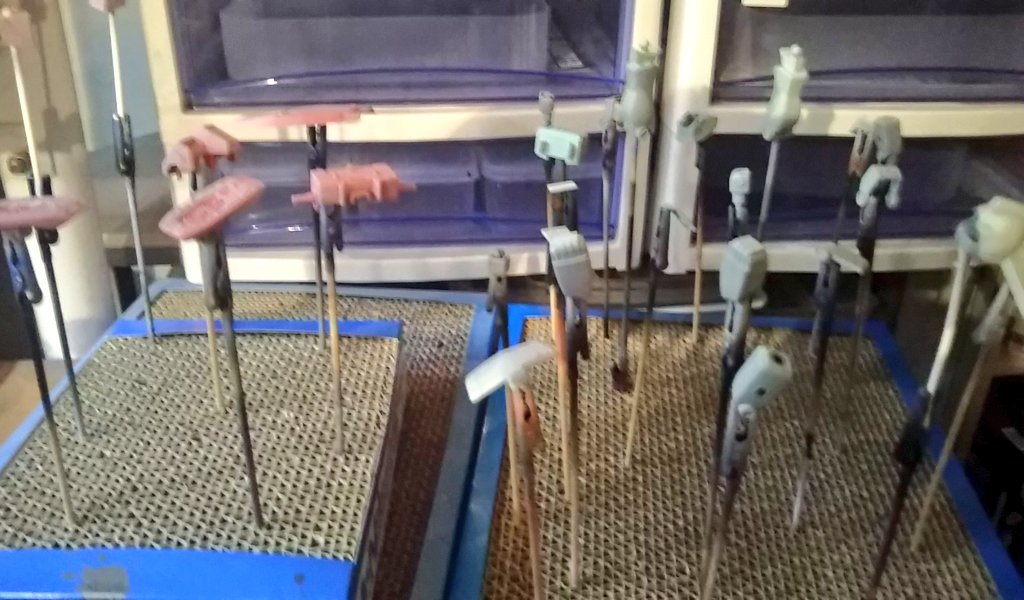 ガンプラ Twitterまとめ 前に作ったメタリックサザビーでやってみた 他 モデラーズ速報