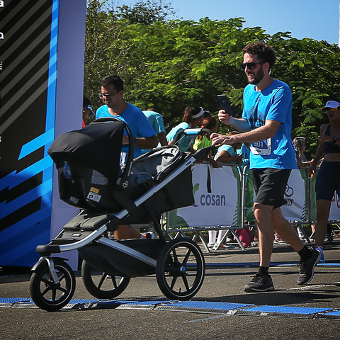 Ser pai é ensinar desde cedo que podemos ir mais longe. Feliz dia dos Pais! - #DiaDosPais #MaratonaDoRio2019 #SouMaratonaDoRio