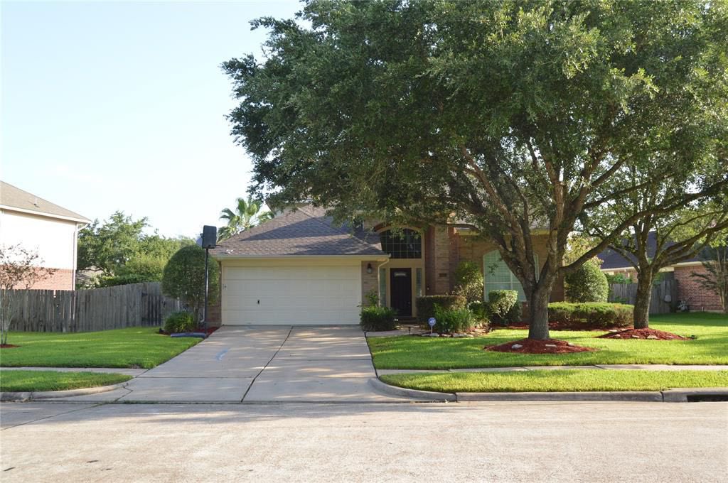 Ed94909448's tweet photo. See what I found on @Zillow! https://t.co/Mf8qCV65zu  simply beautiful inside and out https://t.co/PMPi0rK6U4