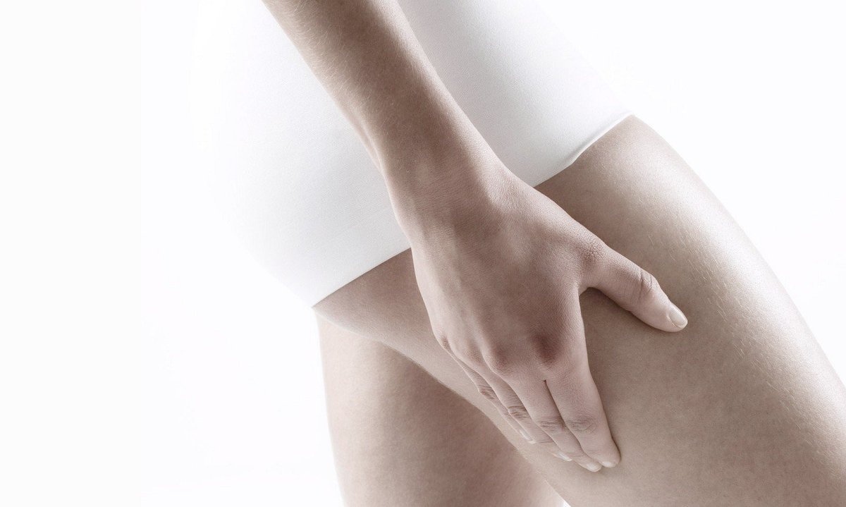 CynosureSpain's tweet photo. Un tratamiento 2 en 1 NO INVASIVO que en tan solo unas sesiones de 25 min. logra acabar con la #GrasaLocalizada de las zonas más conflictivas (#abdomen, #flancos, #muslos, #papada), mejorar el apecto de la #celulitis y reducir considerablemente la #flacidez.
#WarmSculpting ☀️ https://t.co/wLrpbuSf1g
