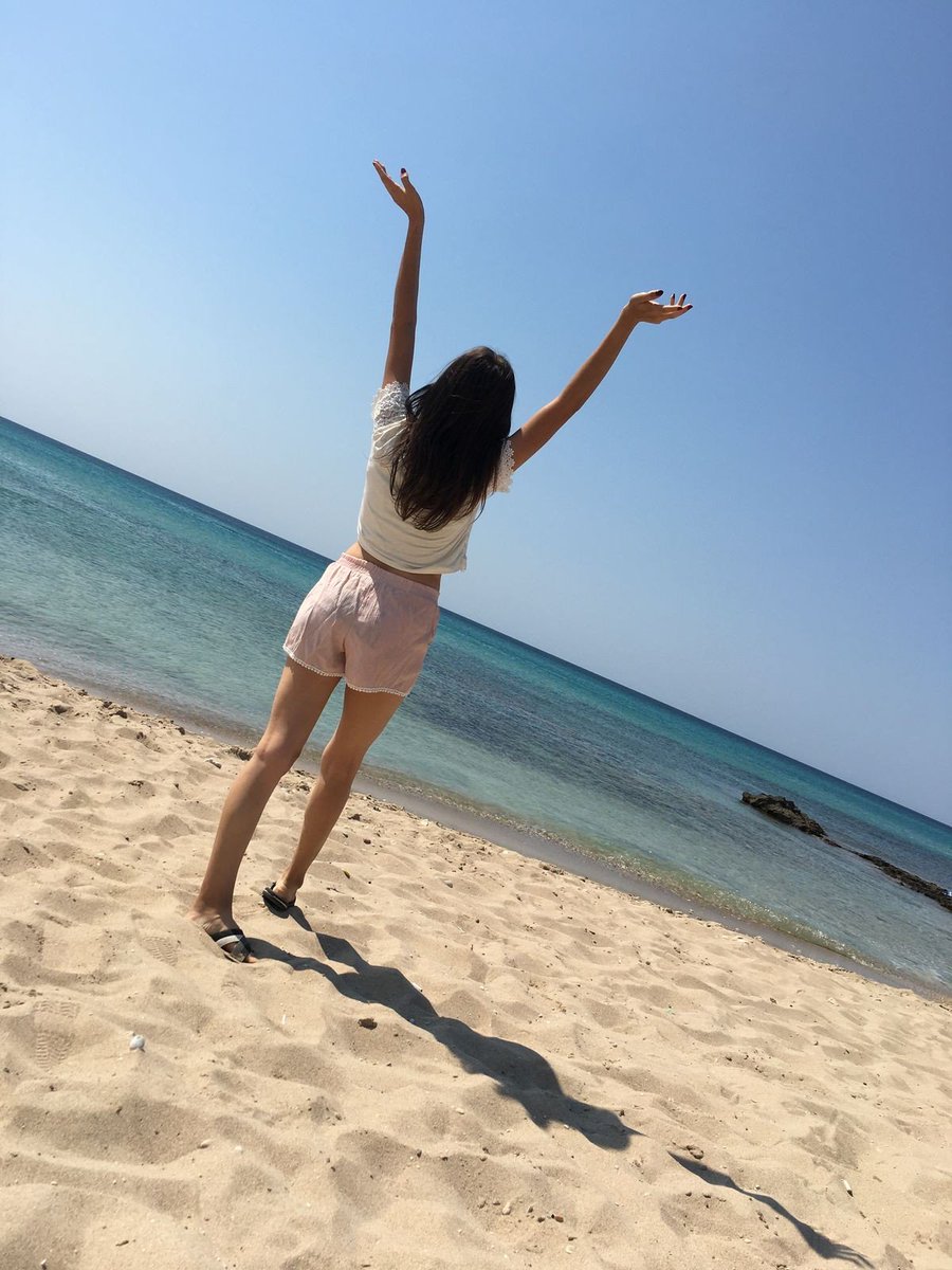 clarryestyle's tweet photo. Finally 😍😍😍 #hellosea😍😍😍 https://t.co/llE0Npzsiy