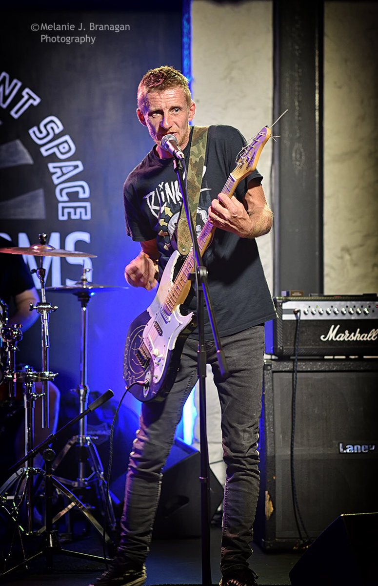 LoGOzUK1's tweet photo. Great night on Friday @RoomsRadio Berwick! Cheers everyone who came to support this. Look forward to returning later this year! Cheers 🎸🎸🎸🥁 @PeeshNE63 @kierandene2003 @PaulLoGOz @IanDickson1 https://t.co/a0ox2cmPZS