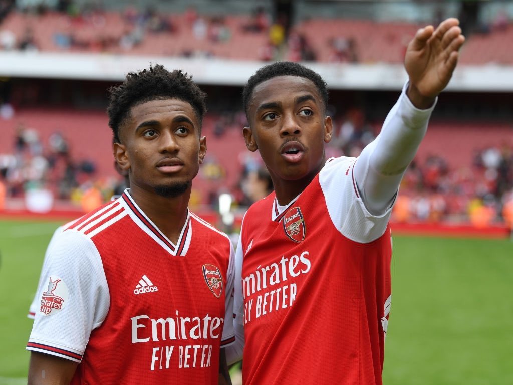 RomanoFirstHalf's tweet photo. Good luck to the young boys Willock and Nelson!!! #COYG 🔴⚪️ https://t.co/Kv5sbGWMTZ