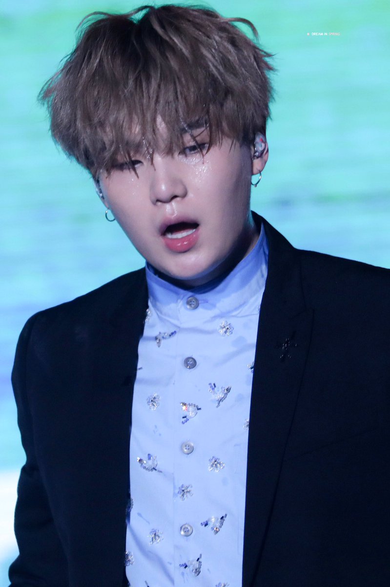 spring030993's tweet photo. 190811 #슈가 #SUGA #BTS 윤기야ㅠㅠ 오늘도 수고했어요!! 푹 쉬세요 💘  @BTS_twt https://t.co/RgJckEdKYP