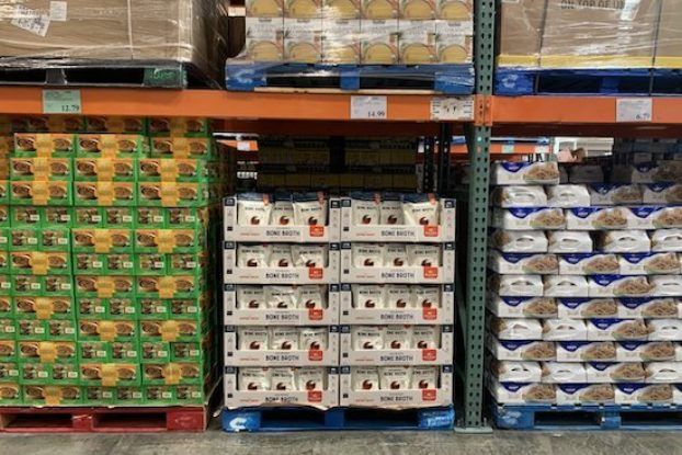 growwithco's tweet photo. These 3 women entrepreneurs are taking a different route to retailers like @WholeFoods & @Costco by building their own food brands https://t.co/fjr6RACdxz @KuliKuliFoods @barebonesbroth #Brightland https://t.co/qgugKZrOua