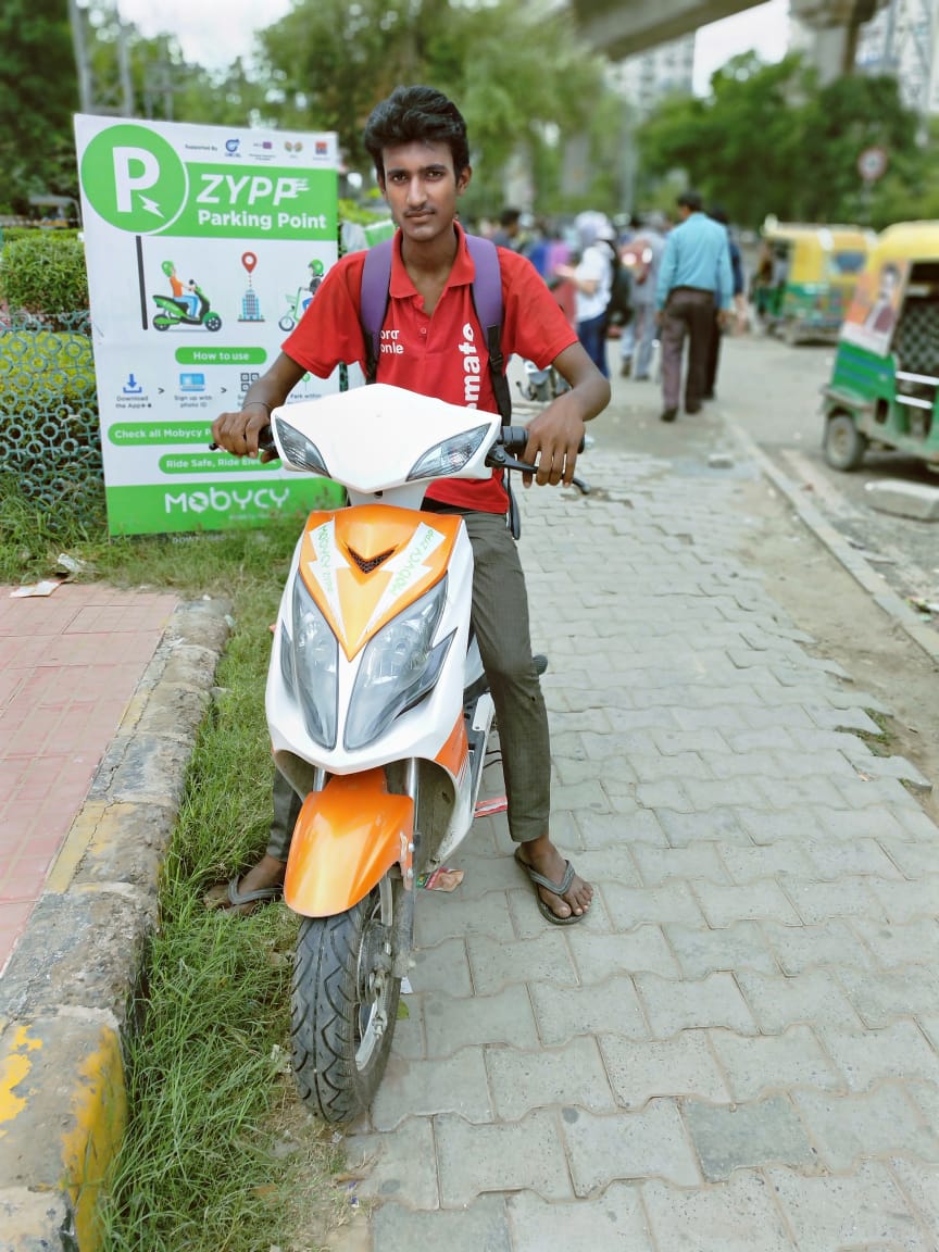ZyppElectric's tweet photo. Powering food delivery with affordable plans for @ZomatoIN . This is bringing a change in B2B model and partnerships in the delivery business. #ElectricVehicles #Zypp #mobycy #zomatoindia #business #B2B https://t.co/jkYalLTCP4