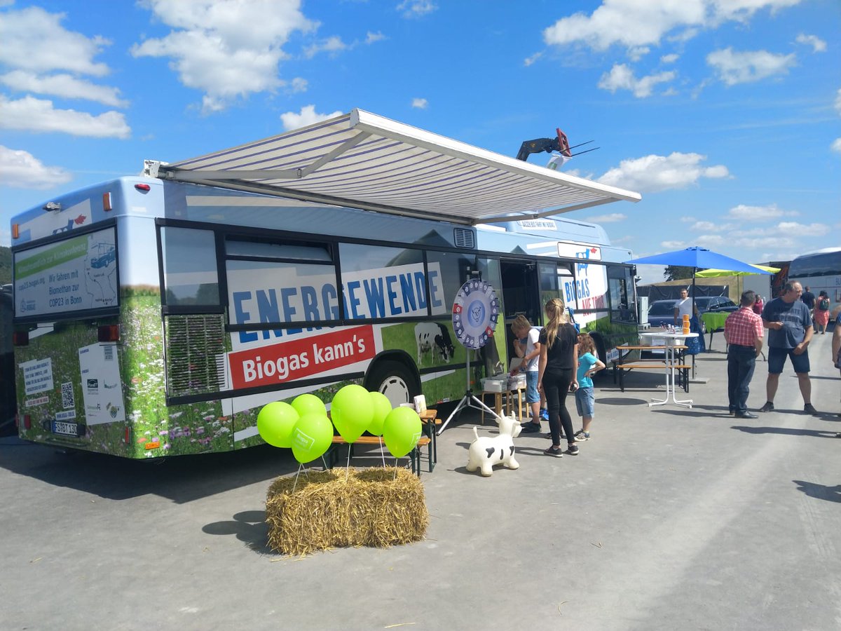 FVBiogas_PRESSE's tweet photo. Heute ist unser #Biogas-Bus in #Colmberg https://t.co/dS1d1ukCbU