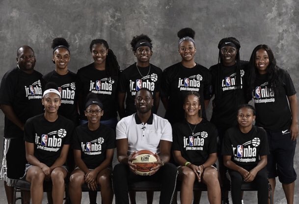 mdbellesjr's tweet photo. Thank you @DwyaneWade for your time and energy spent with us last night. Honor to represent the Belles organization with a semi final finish. @MikeFlynn826 @klhoops https://t.co/fjfFLiN9rA