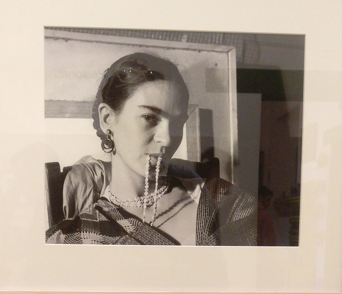 lolshop's tweet photo. Frida in the 60's looking very @i_D in the 00's. https://t.co/RmwxNZrH4n