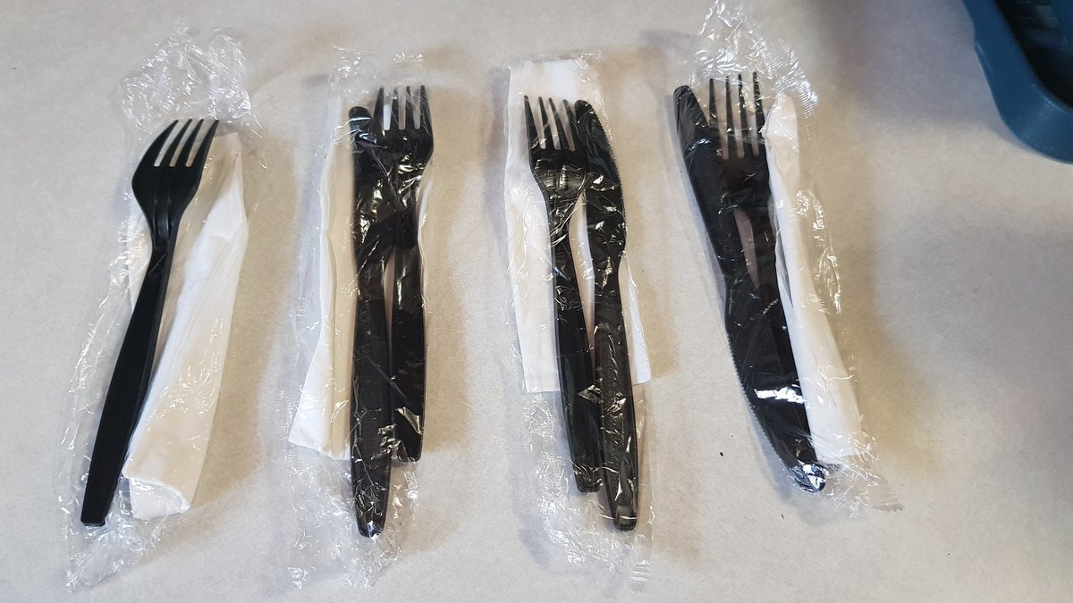 ANCONOrg's tweet photo. Con un simple, ¿necesita  cubiertos desechables?, los restaurantes podrían ahorrarse dinero y el Planeta recibiría menos basura.  Si pides un envío de comida a tu casa o hasta para tu oficina usa tus cubiertos regulares. Instituyamos esta pregunta en pedidos x default  🌳 🏝 🍴 https://t.co/0r09t8XCmU