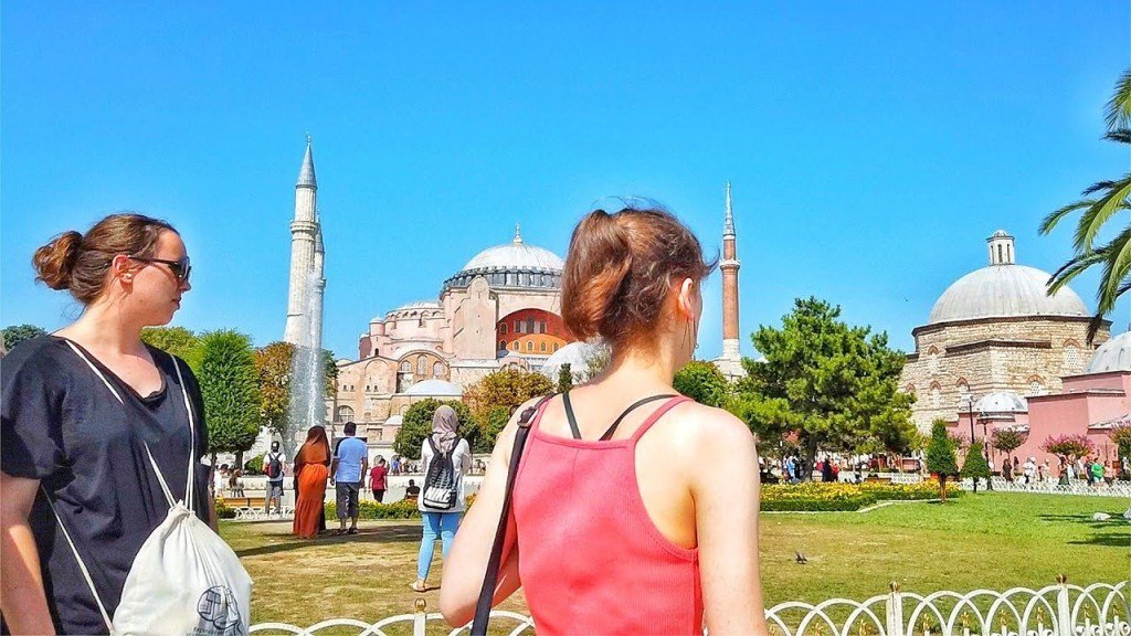 istanbulinforme's tweet photo. Exploring the Best of Istanbul in Summer 2019 (Walking Tour) – Istanbul Video https://t.co/TedRlwg6DM https://t.co/LwPer1N4Q3