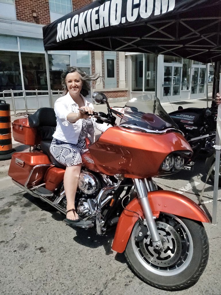 jennkfrench's tweet image. A brilliant afternoon for the 7th annual @OshawaDowntown #BikesonBond summer #streetfestival. Great to see so many people out appreciating great #bikes. Always happy to run into friends from Guardians of the Children, @MackieHarley &amp;amp; the #community. #motorcycles #Oshawa #Bill122
