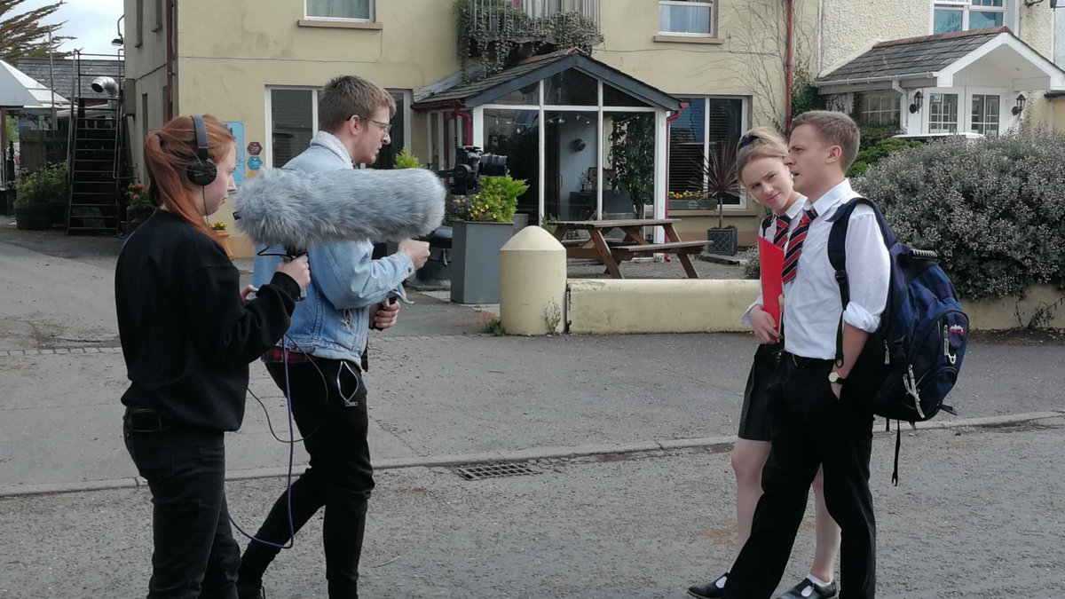 SmugglersTable's tweet photo. It's all very exciting outside today!!! We caught a quick word with the Director Matthew McMaster, so keep an eye out for 'The Harbour Rose' in a few months time!! #SmugglersTable #Killyleagh #FilmMakers #TheHarbourRose @RoyAbra35073397 https://t.co/kNDK4QFvqE