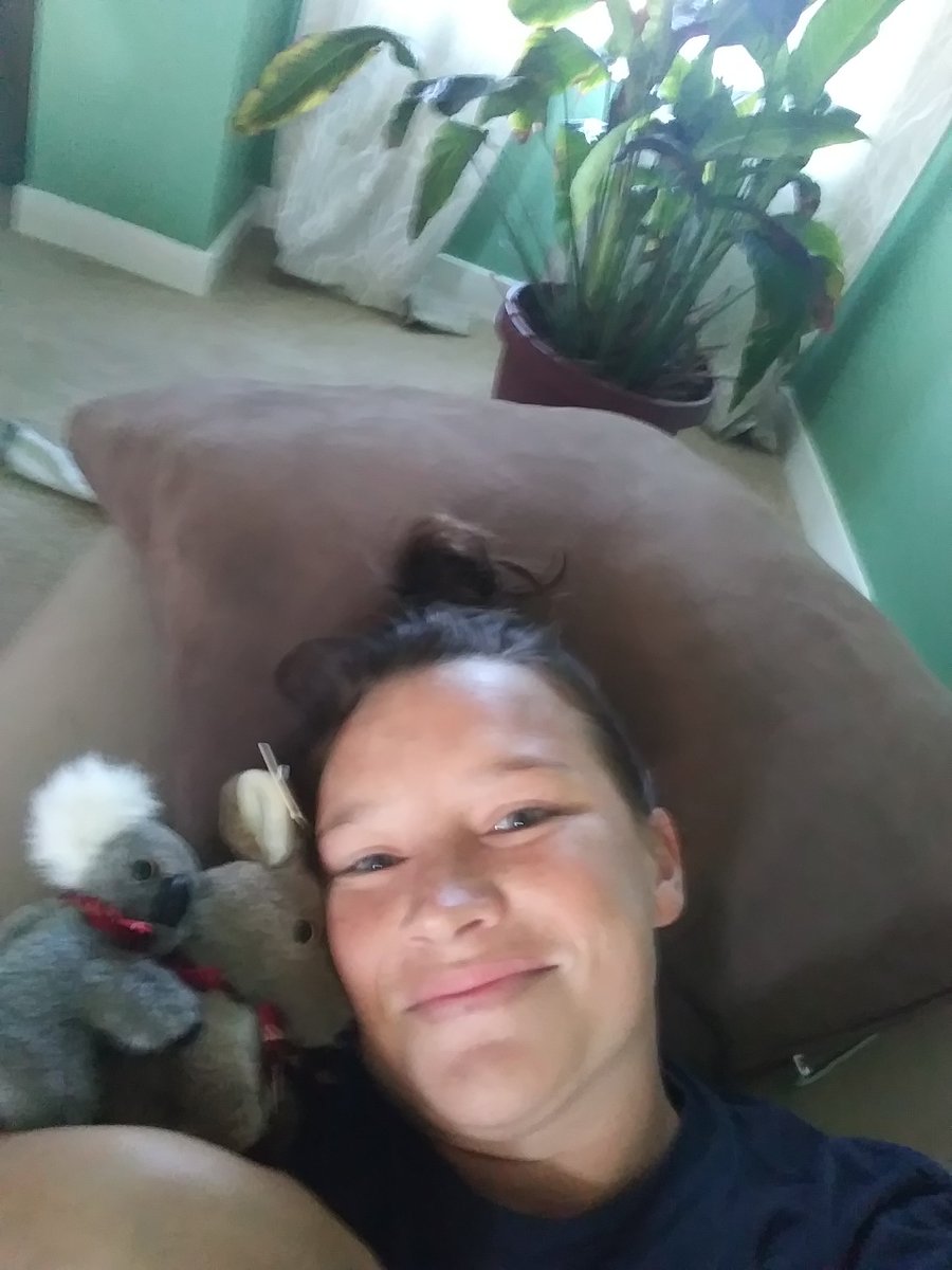 slgrosko's tweet photo. This weekend is my staycation! My couch and bed never felt so comfortable after being gone for 3.5 weeks! #staycation #takeoutallweekend #notmoving #comfycouch #gameonmonroe @CVMonroeEagles https://t.co/ewBLiV13sV