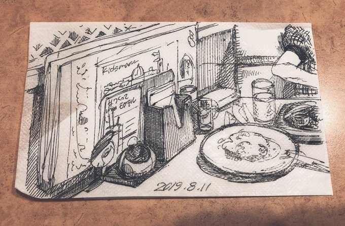 家族で外食久々でした
憧れの、絵描きが紙ナプキンに絵描くやつやった 