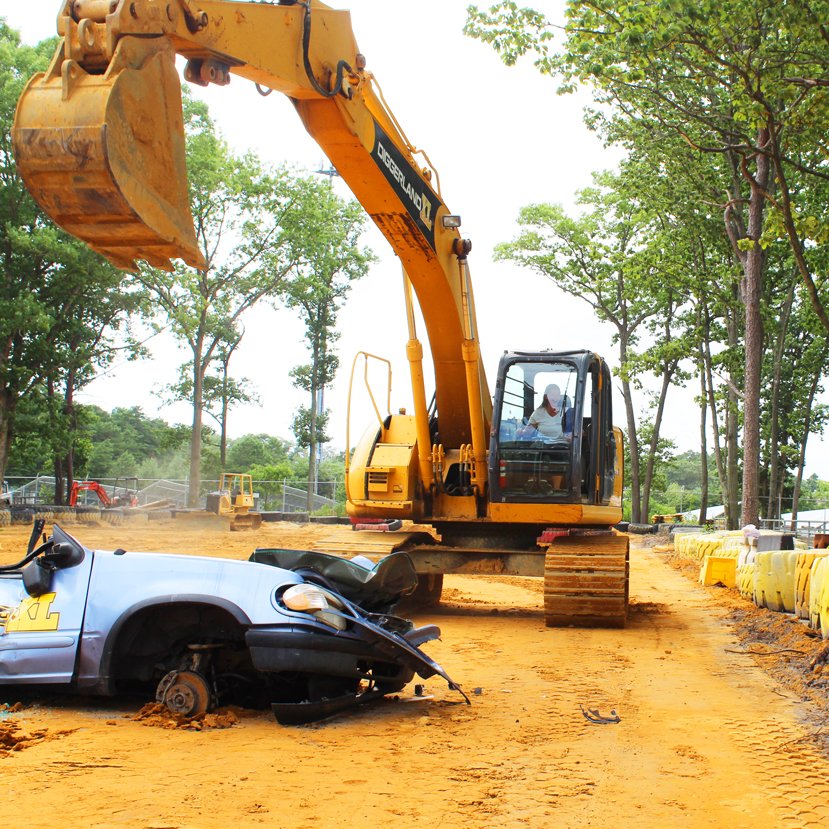 DiggerlandUSA's tweet photo. Crushing a car at DiggerlandXL? Yes please!
Come out today to see our live Car Crush and enter at the park for your chance to be the Car Crusher of the Day!
.
.
. #diggerlandxl #goodcleanfun #smashinggoodtimes #excavator #bulldozer #wheelloader #carsmash https://t.co/06KheiIaef