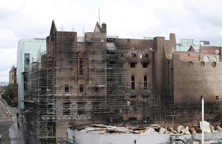 Sunday_Post's tweet photo. Politicians demand Glasgow School of Art comes clean over payouts and secrecy after 70 staff quit in 12 months since blaze https://t.co/kOJOUIJC2d https://t.co/YU5zigyecF