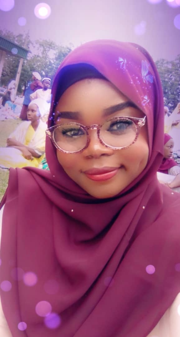 OauFaasa's tweet photo. Hello Twitter, we wish you a glorious #eid_li_fitri 😍 https://t.co/Jzh217cyvz