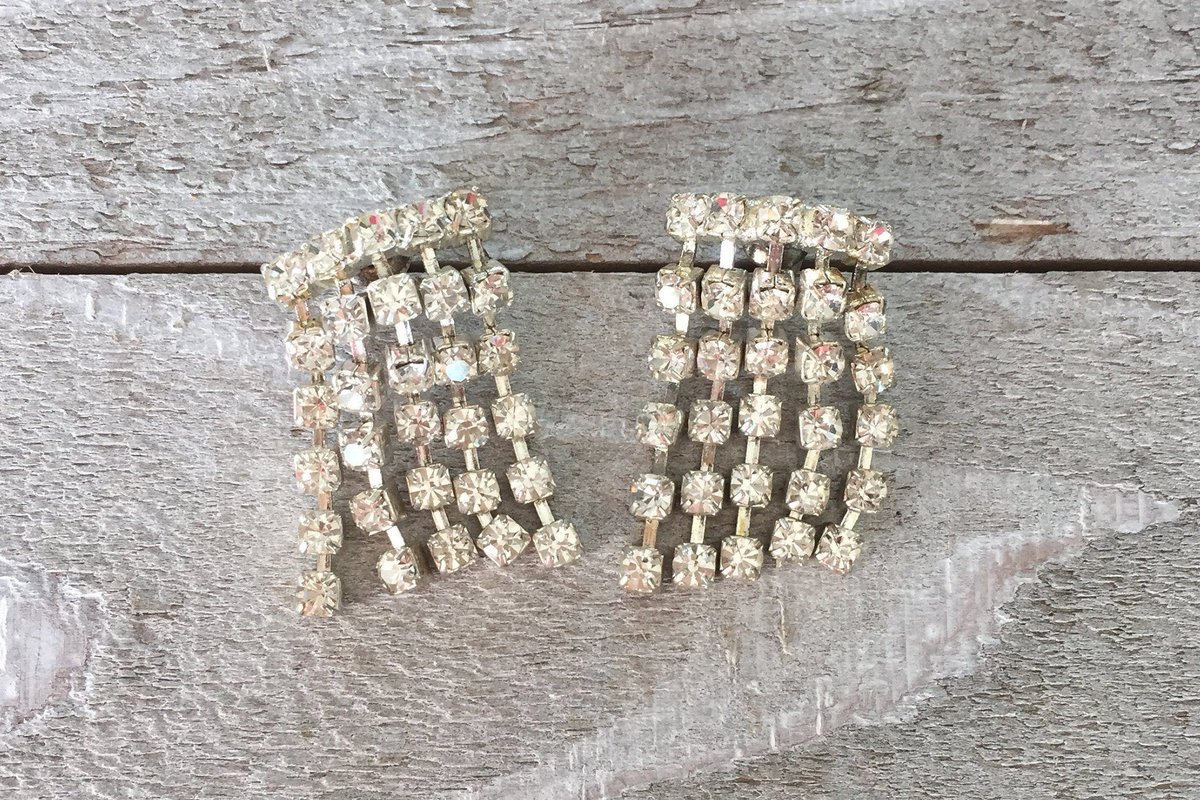 Clear Rhinestone Dangle & Drop Push Back Pierced Earrings for Prom Vintage 1980s 1990s Five Strand Drops Bridal Wedding or Holiday Sparkle #RhinestoneDangle #ClearRhinestone 
$24.00
➤ tinyurl.com/y585m9kk