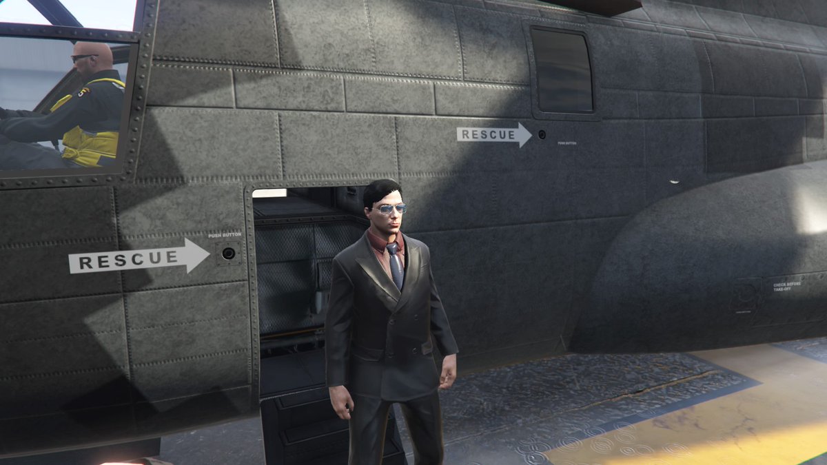LSPD_0514's tweet photo. 空軍 第214輸送飛行隊のアベンジャーを使いリバティーシティから久しぶりにロスサントス市へ帰って来ました！ https://t.co/STgZ0haAbN