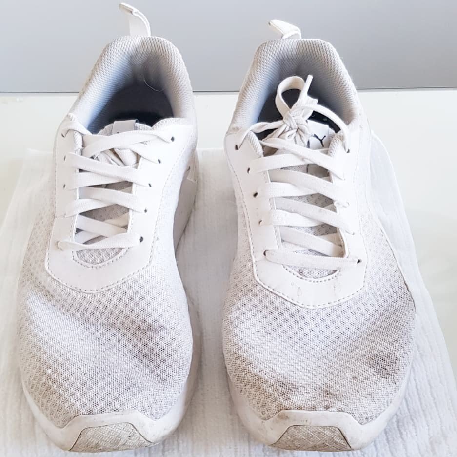 Ace Uk White Trainers Are A Great Go To Shoe For Summer But Annoyingly They Show Up Every Speck Of Dirt Soak Trainers In Ace For Whites To Bring Them Back