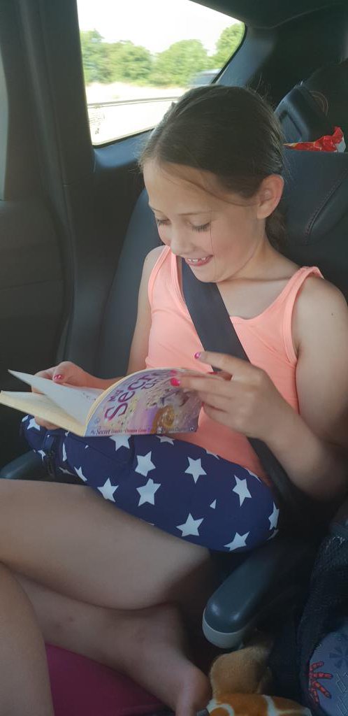 Joanne12116649's tweet photo. @morley_newlands Amelia the mermaid, reading on the beach and in the car in France. #mnaSummerReadingBingo https://t.co/8PtvMuhDHh