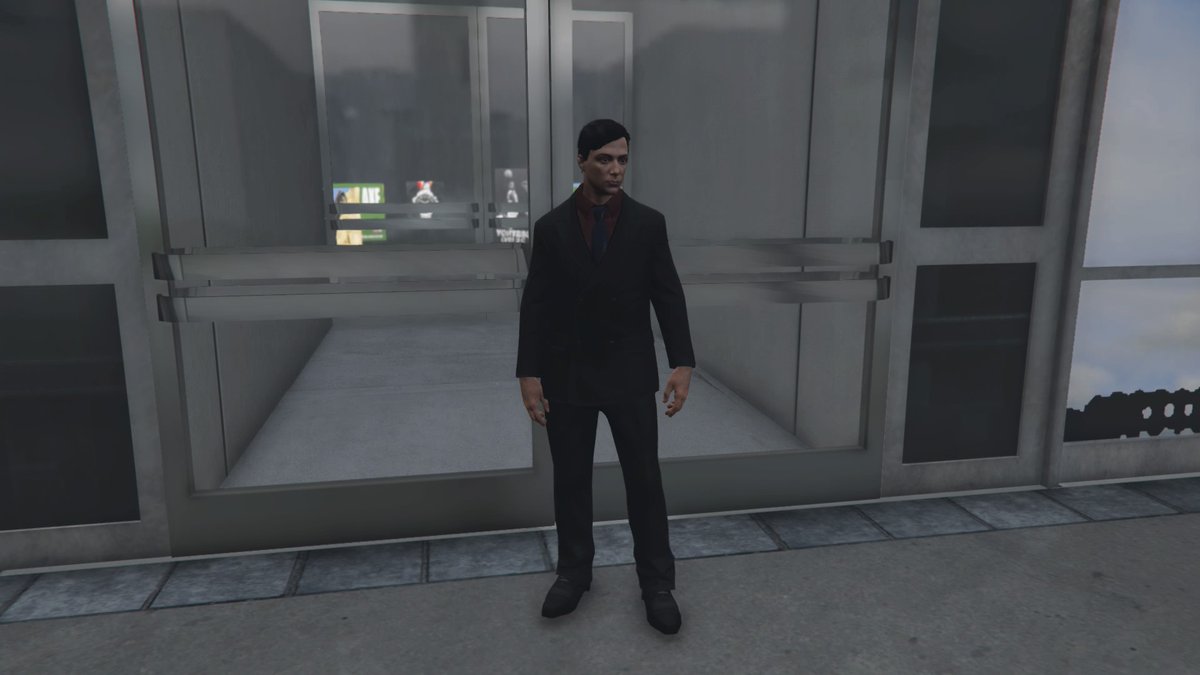 LSPD_0514's tweet photo. 私「やっとロスサントスに帰って来れたよっしゃカジノ行くか！」
機動隊員「お久しぶりです警察ち…ではなく大統領！」
大統領「おお！最近LCPDの警察官しか見てなかったから懐かしく感じるな」 https://t.co/goTpkf8UZo