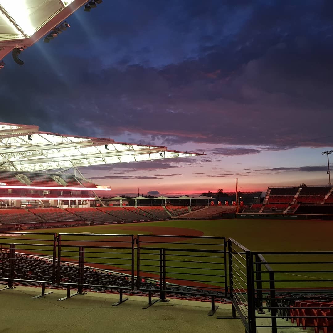 papepatlan's tweet photo. Correr es algo que disfruto mucho; por fin cumplí mi sueño la Carrera 🏃‍♀️💦👟 Diablos @DiablosRojosMX. Gracias 🙏😔 @Ber_rodvi por acompañarme en este sueño. https://t.co/Bgg8JsRTwS