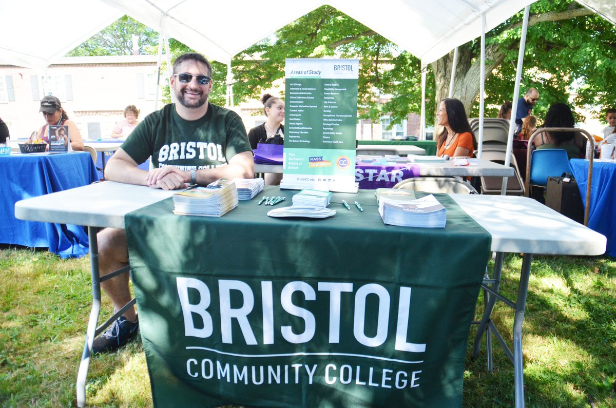 GFRPartners's tweet photo. It was a pleasure to participate in the Sunset Hill Resource Fair on Aug. 9th. Kudos to the Family Youth Services Department of the @fallriver_ma Housing Authority for organizing this great event. And, TY to all the agencies for sharing valuable info. &amp; resources. https://t.co/OFNrlciFRN