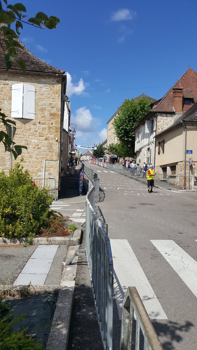 bguyot1982's tweet photo. Parti à @critervayrac sentir battre le coeur du cyclisme, une nouvelle fois https://t.co/qm6ZFJAE2H