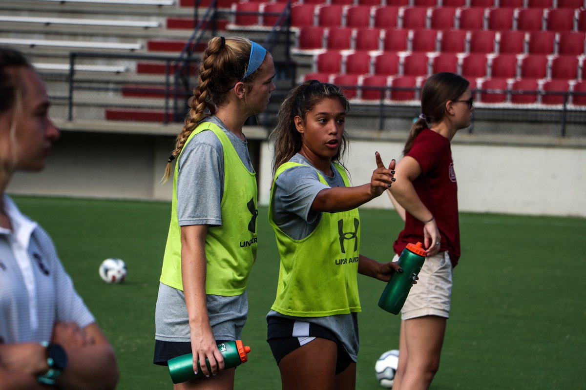 THIS 

<a href="/lexmb_/">Elexa Bahr</a> ✖️ <a href="/eveleenhahn/">Eveleen Hahn</a>