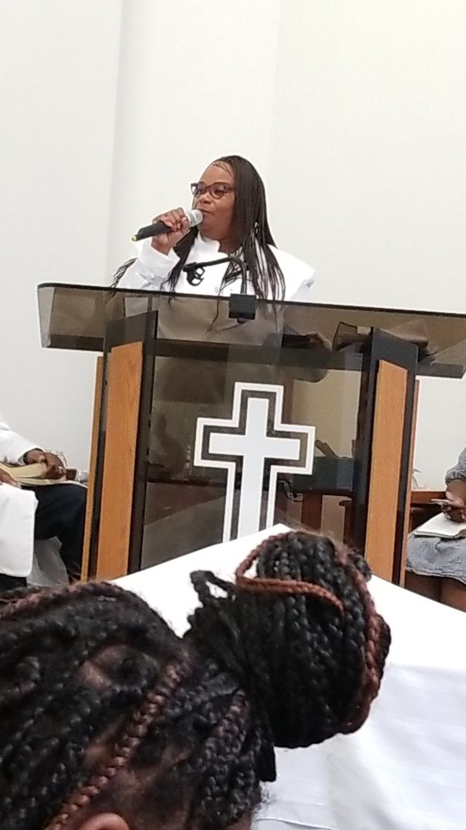 OfficialSBCDC's tweet image. Rev. Audria Crowder at South Campus. From Mark 10: 46-52 - "Write a Better Story" #dothemove