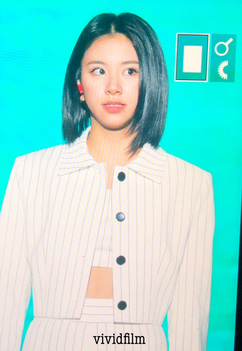 vividfilm0423's tweet image. 190811 역시 아이돌은 흑발 #채영 #chaeyoung