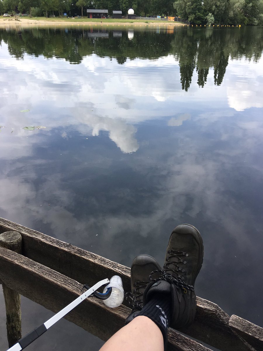zwerfieZevenaar's tweet photo. Zitplek opgeschoond. Kan ik lekker van de natuur 🌺🌾 genieten bij de #Breuly #Zevenaar. #litterati #goclean #trashchallange https://t.co/78Jbw9S1gX
