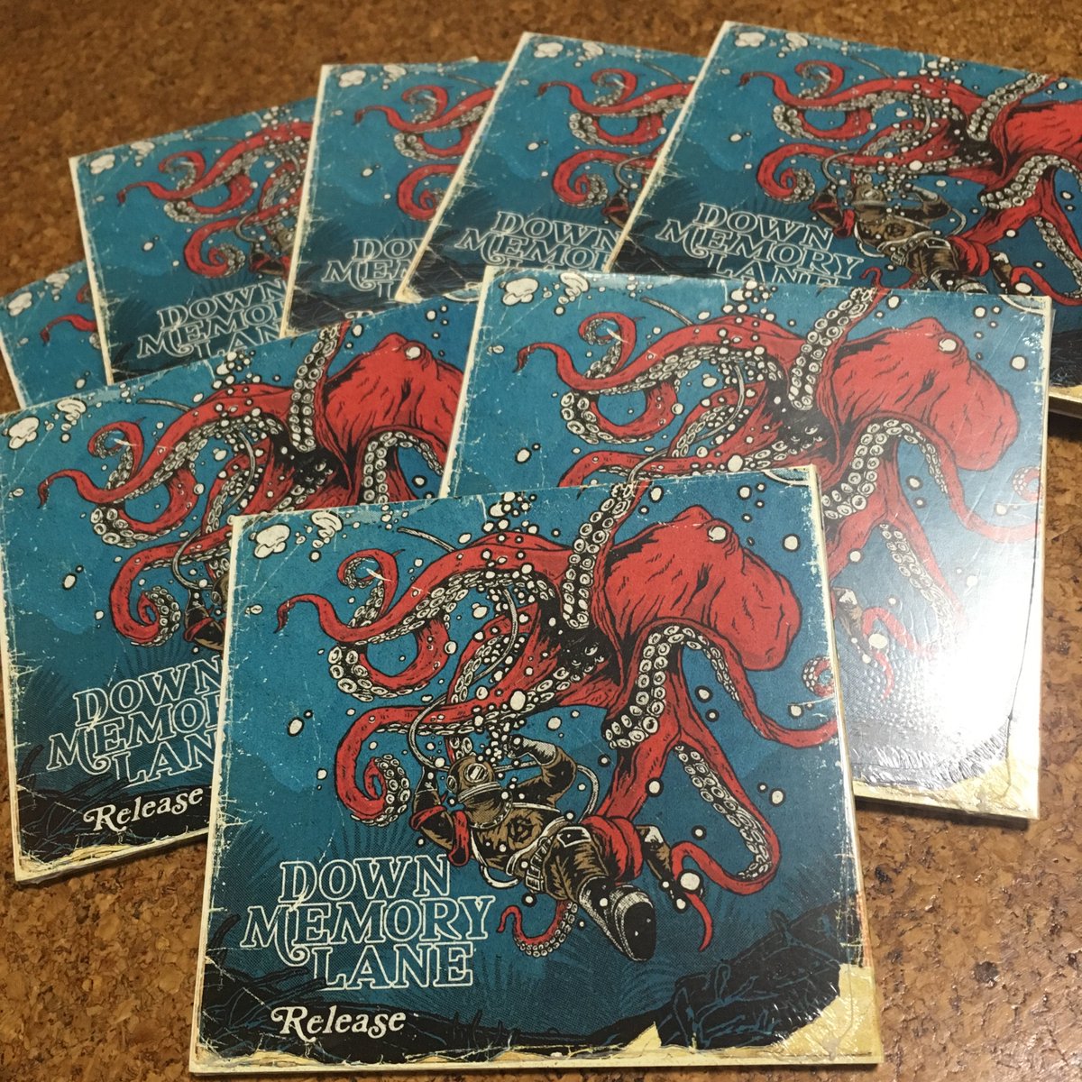 milestonesounds's tweet photo. 入荷最後の告知は #Shames #Nerdlinger #Bareteeth と一緒に先日スプリットリリースをしたカナダはケベックのスケートパンクバンド、 #DownMemoryLane の新作「Catch&Release」。他にも再入荷品や一部値段を改めたもの、そして現在空輸中の商品の先出しております!
https://t.co/Ac3I3HuQ1M https://t.co/eAHMEHhm1n