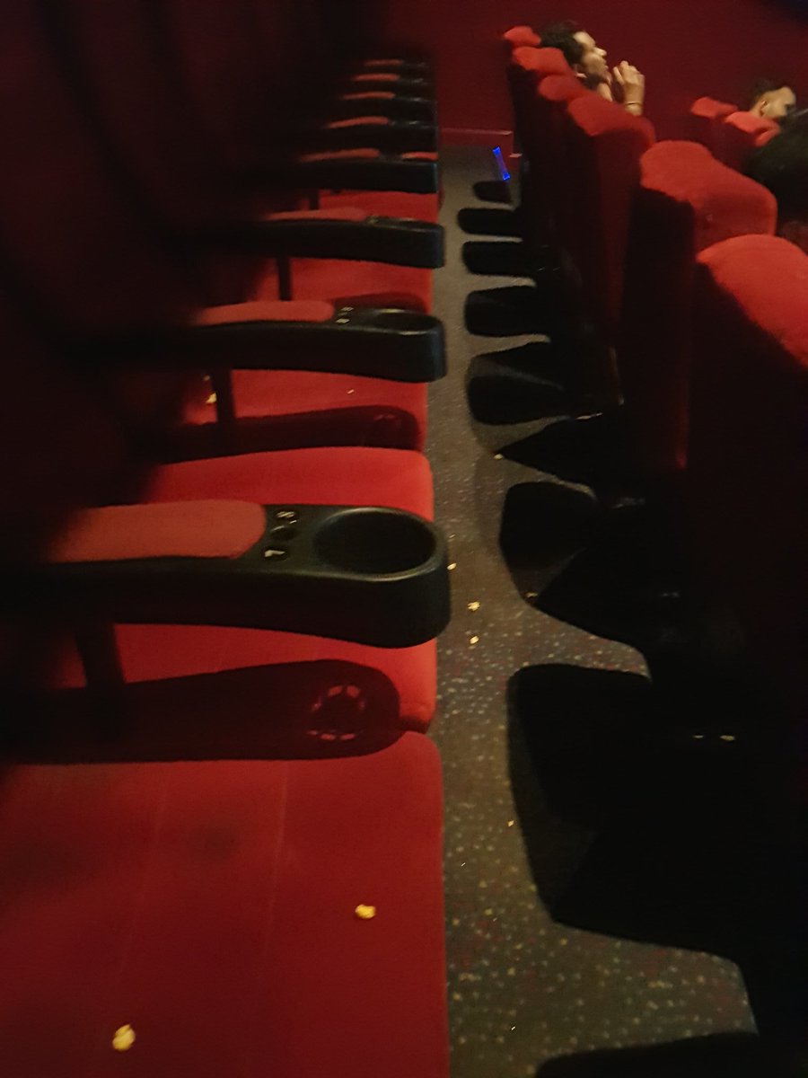 anshubathla's tweet photo. @INOXSupport August 11th, 2019;
Inox Rohtak; Jabariya Jodi 1900hrs; See the cleanliness. @INOXMovies https://t.co/uIp9hTfJVn