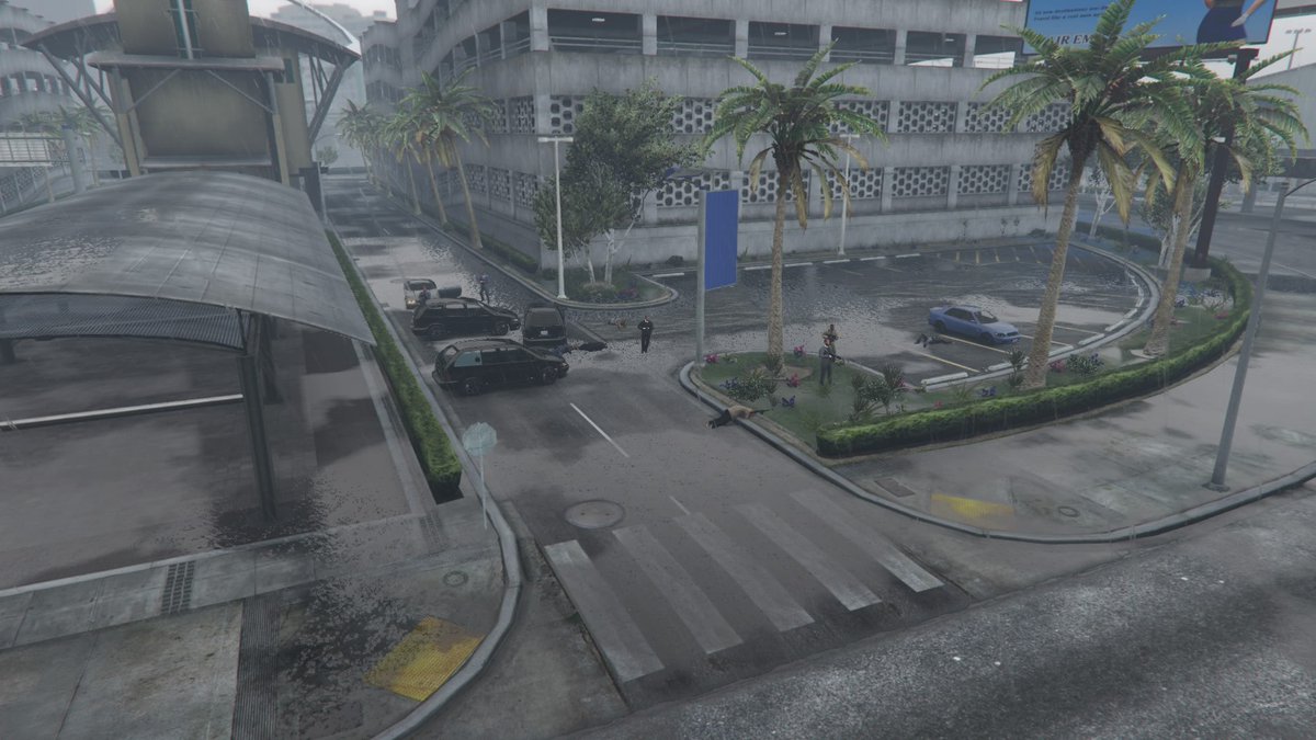 LSPD_0514's tweet photo. 私「敵は私を狙っているようだが人数的にはこちらが有利！
このまま押しきれ！」
警察官、軍人&amp;警備員「了解！」 https://t.co/cscMtoPQKA