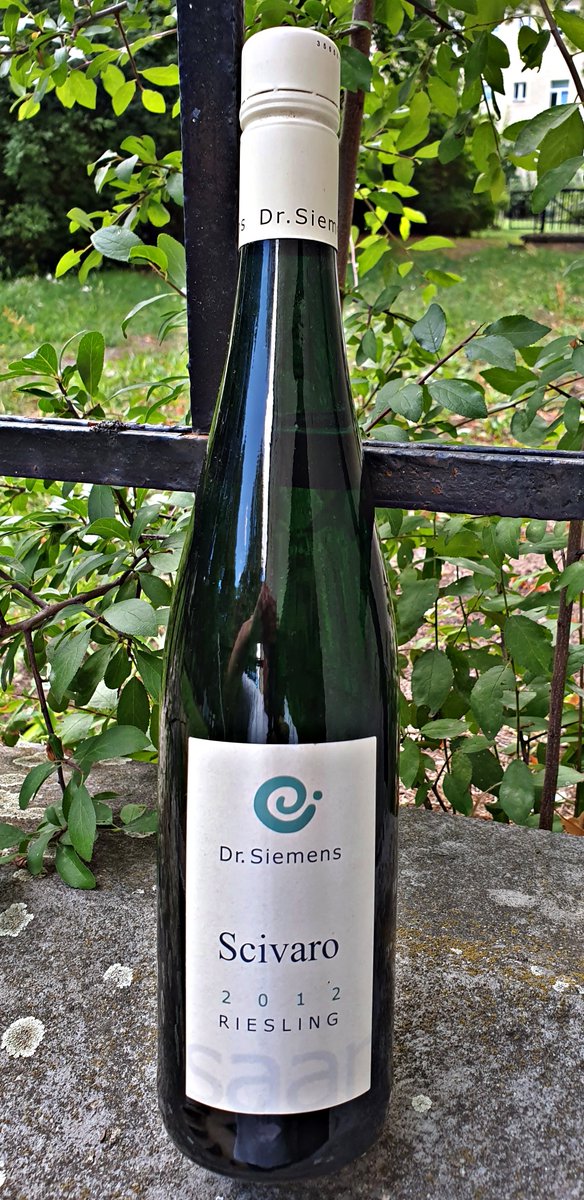 The last bottle - Weingut Dr. Siemens 2012er Scivaro Riesling, das war einer unserer Lieblingsweine. Im Sommer 2016 hat Jochen Siemens sein Weingut an der Saar verkauft.