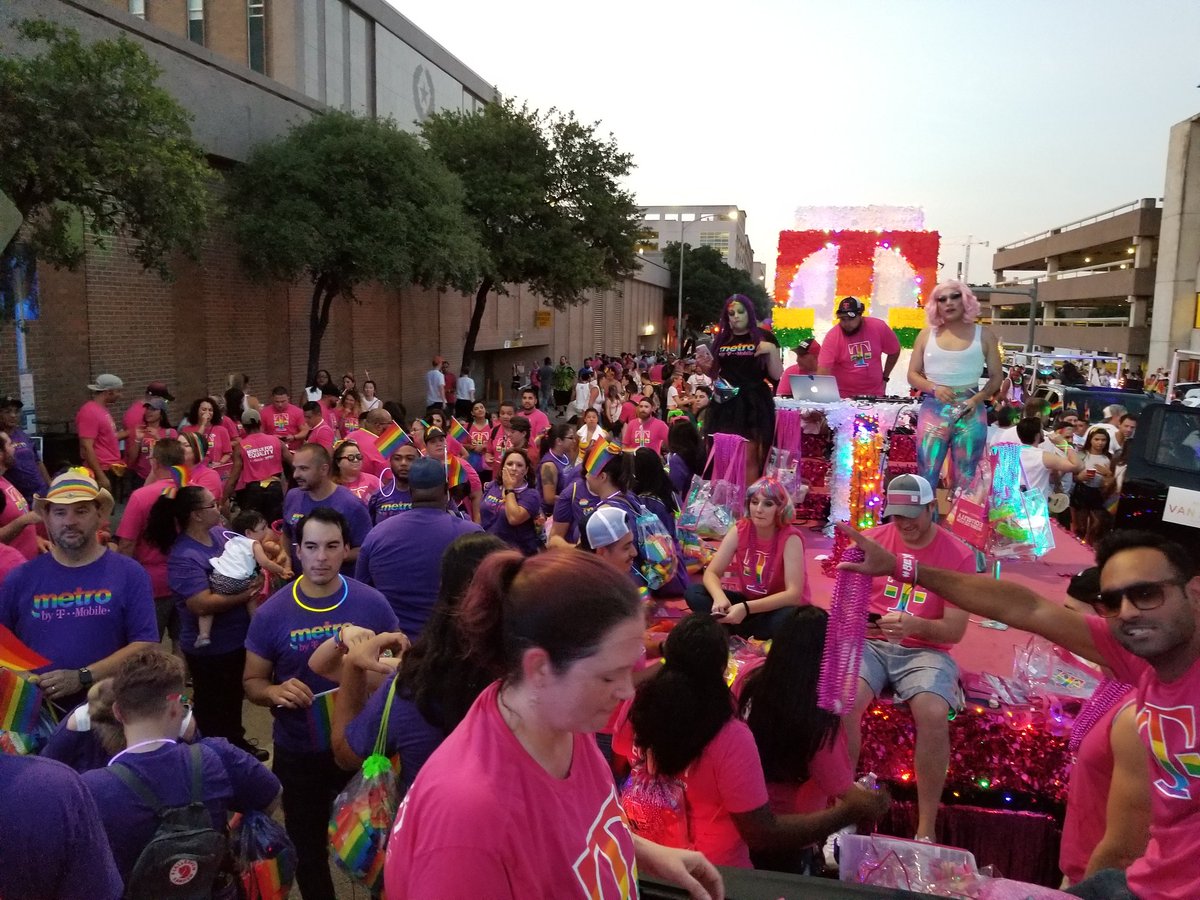 shohrehdirect's tweet photo. Thank you team for showing up proud at Austin Pride supporting the front line. We had such fun! #BeYou #PRIDEAustin #TMobile @cjgreentx @Dsolano1023 @Wesley_DelValle @SeattleBritt https://t.co/GCvddRVSnn