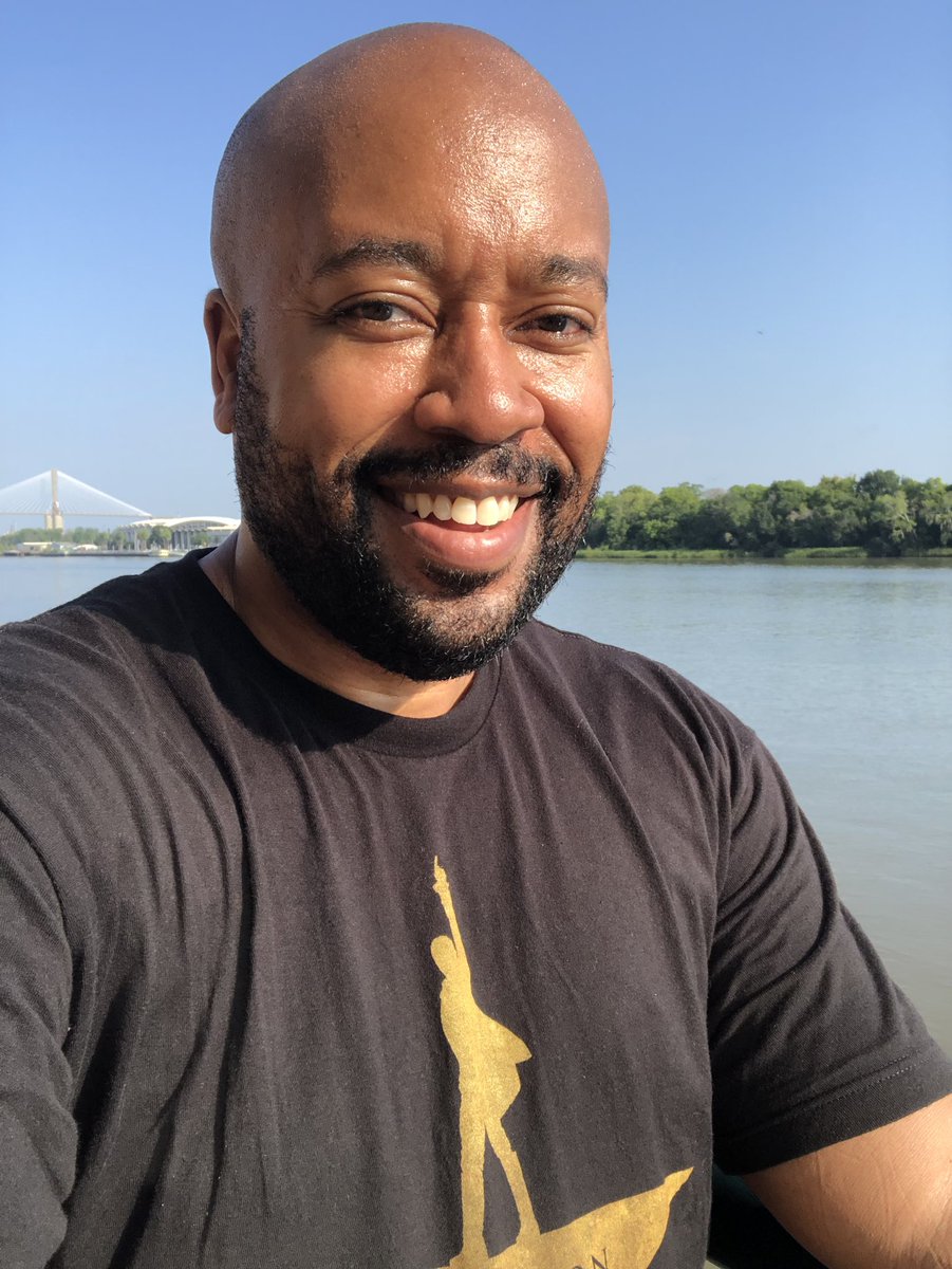 1973brother's tweet photo. Good morning from the Savannah River! #savannahgeorgia #savannah #morningview #savannahriver #riverstreet #oglethorpe #baystreet #ellissquare #reynoldssquare https://t.co/uQVoLWArAC