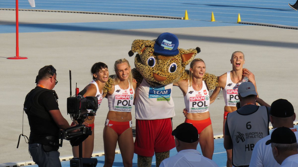 mariusz_ulman's tweet photo. One są niesamowite. #AniołkiMatusińskiego #ETCH2019 #DME2019 #Bydgoszcz2019 https://t.co/CmrAxIhI1m