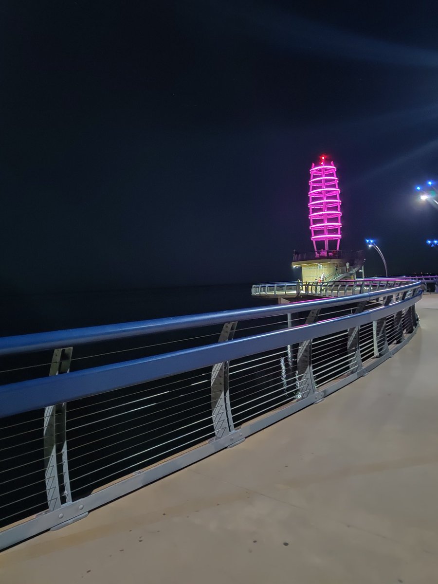 iamkalemc's tweet photo. Burlington Pier #OP7P https://t.co/RqmtZvFsZi