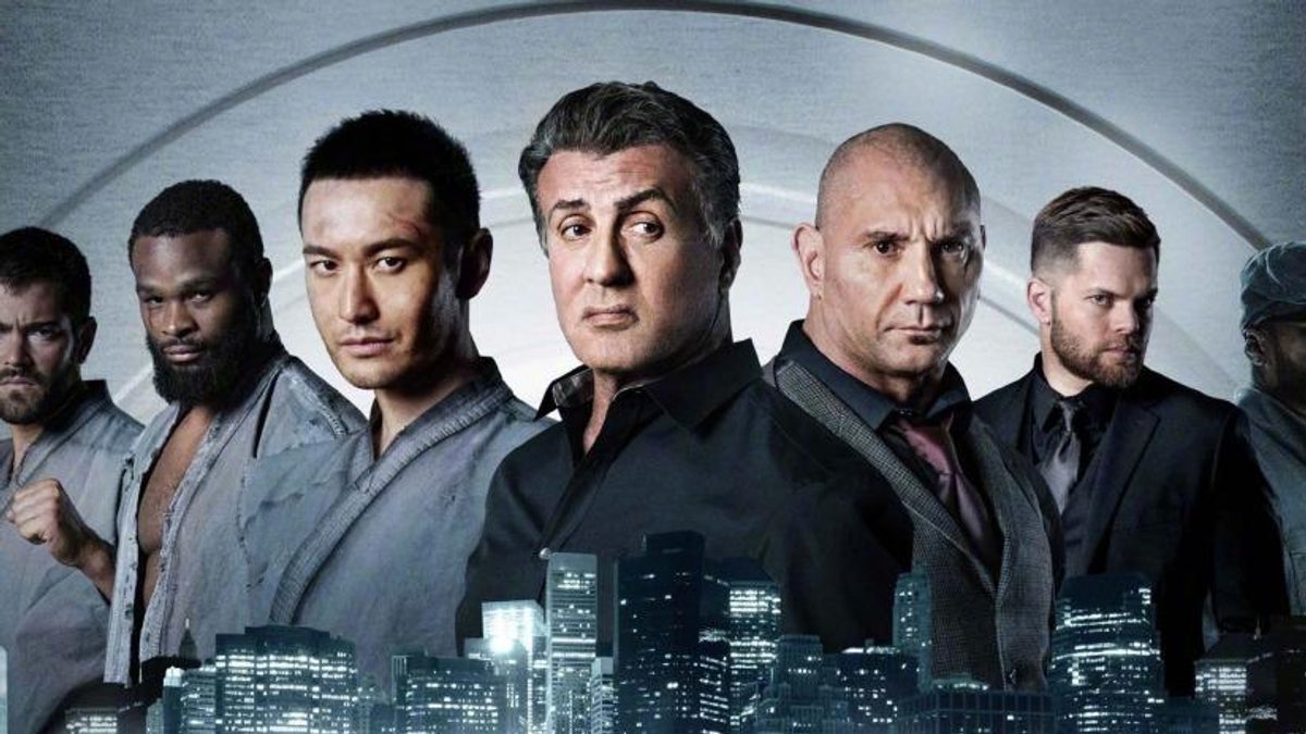 ecartelera's tweet photo. Hoy en TV📺
Sylvester Stallone y Dave Bautista tienen que volver a salir de la cárcel en #PlandeEscape2, a las 22:10h en @antena3com https://t.co/aSCWA1vPsp https://t.co/TFnp02JbKz