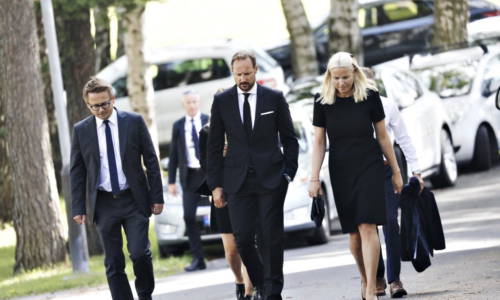 Louise G Crown Prince Haakon And Crown Princess Mette Marit Attended The Funeral Of Nicolai Roan T Co Fwxlyewaa2 T Co U94rerizfl T Co Wto1kujx62
