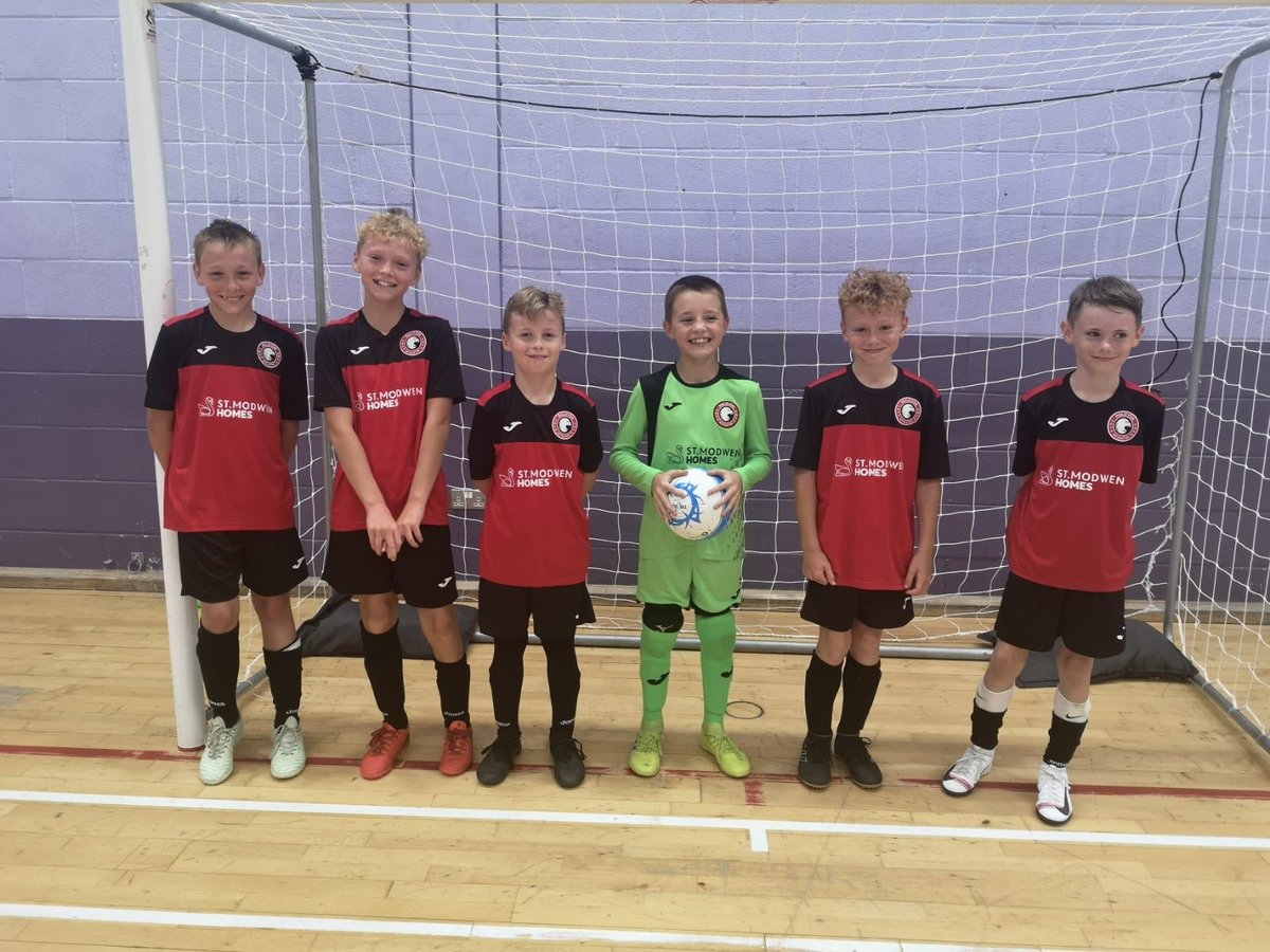 Lots of fast feet and fun for some of the Falcon lads playing in <a href="/RFutsalleague/">RedroseFutsalleague</a> summer festival today #futsal #development
