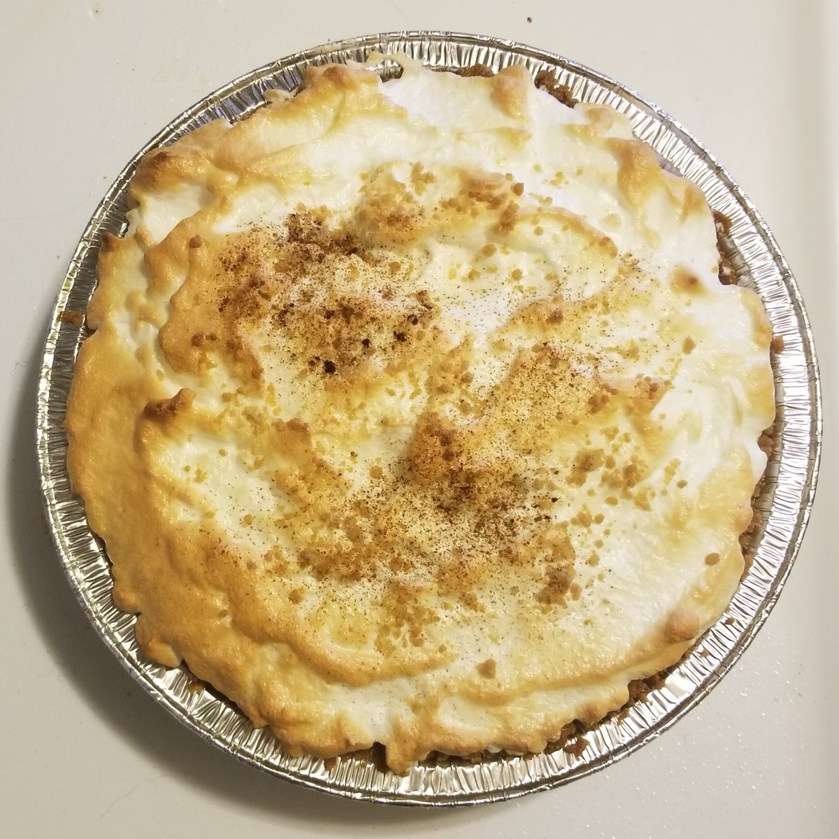 AndersonBooz's tweet photo. 3/ the vintage box! So the meringue was very airy but wouldn't make nice peaks.
Still not sure why this is a prairie favorite. Homemade, I suppose it's the love that goes into it!
#flapperpie #prairiefood #glutenfree https://t.co/ml48BiEDAp