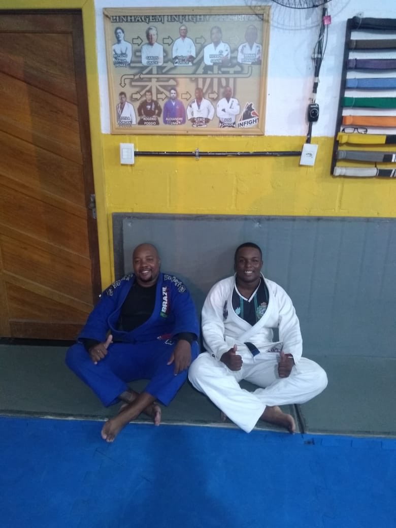 sorrisowl7's tweet photo. Feliz dia dos pais coroa #MaisVelho @jcarlosbjj https://t.co/M4RWtcj2vu
