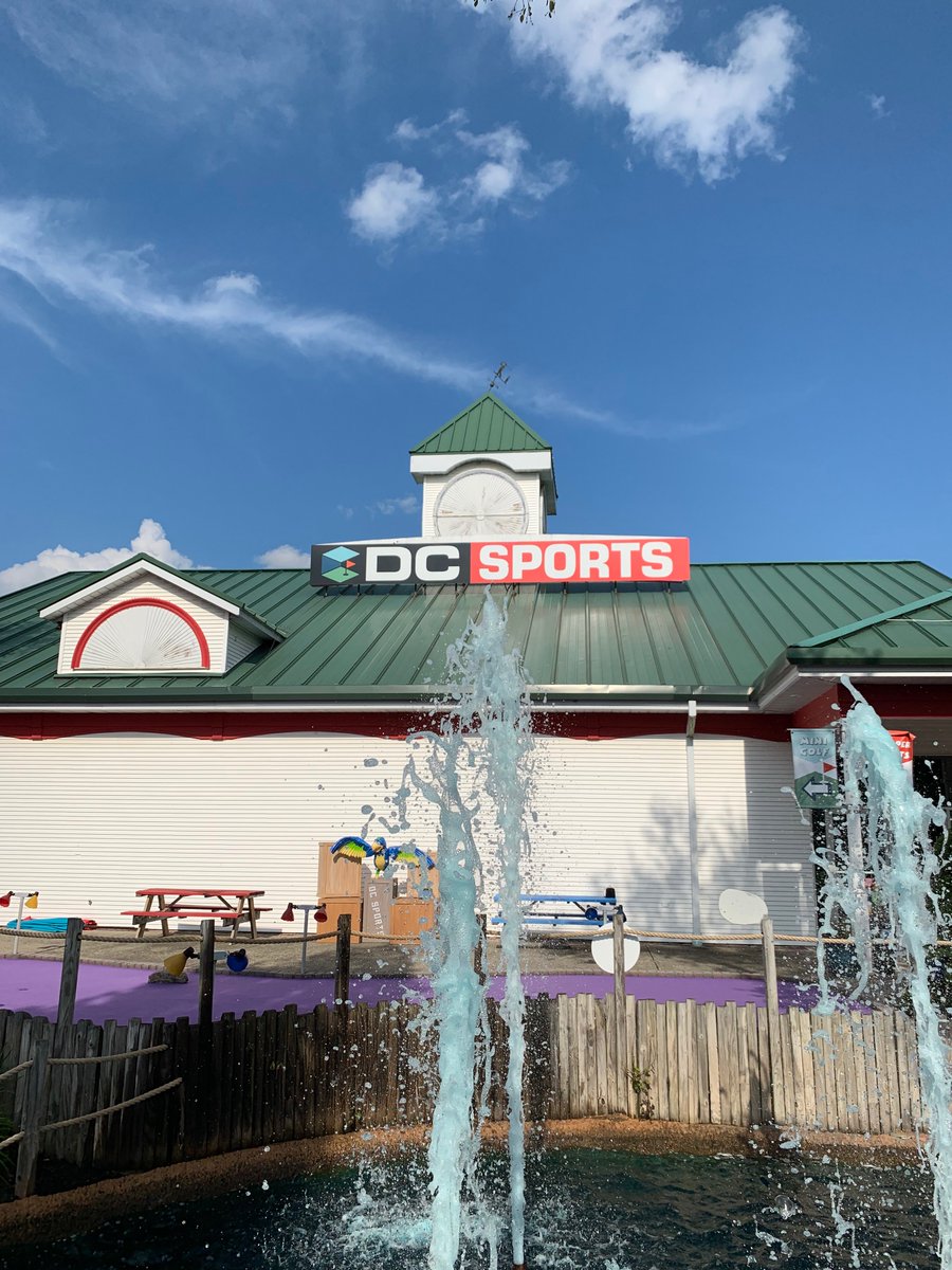 MMGFireINC's tweet photo. @MMGFireINC at DC Sports for annual fire extinguisher and kitchen suppression system service. Lot's of great fun things to do here. #mmgfire #fireextinguisher #poughkeepsie #wappingers #hudsonvalley #midhudson #dcrcoc #sports #beer #bar #golf #fun #business #restaurant #chef https://t.co/jPkfSqLE5m